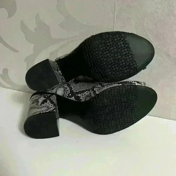 B.P. Snakeskin Heeled Peep Toe Mule NWOT - Picture 6 of 8